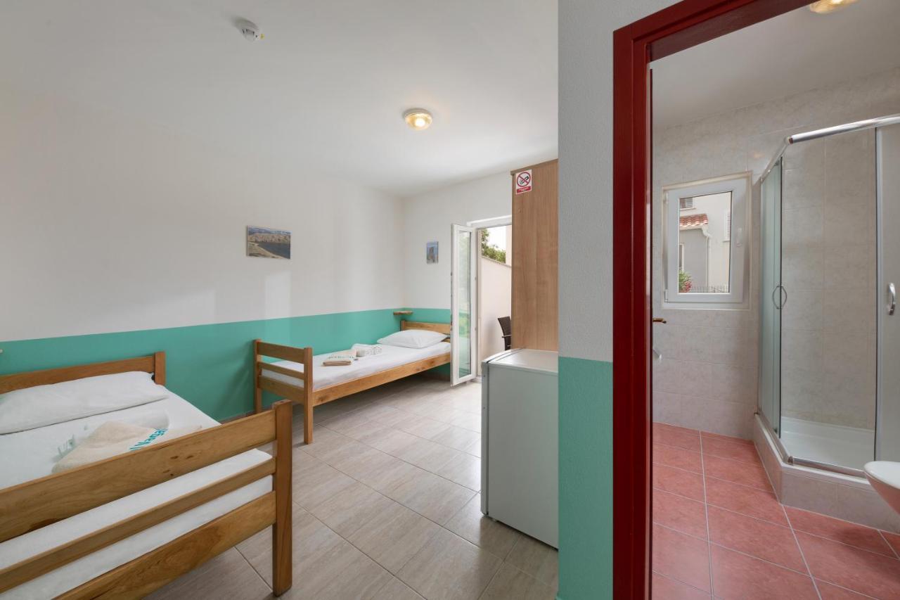 Hostel & Rooms Vagabundo Gajac Exteriör bild